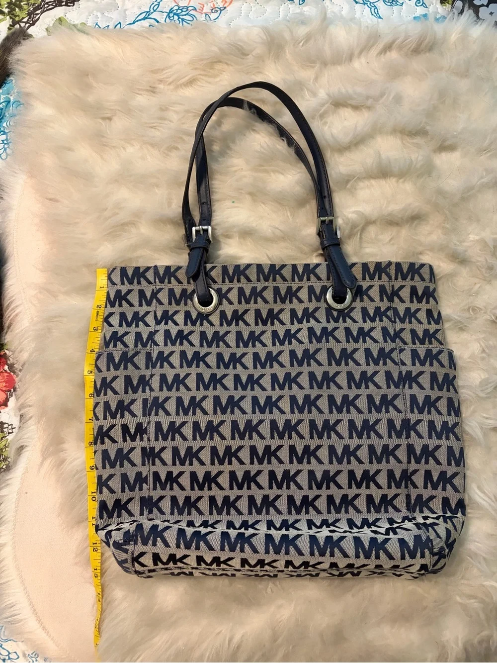 Michael Kors spacious logo